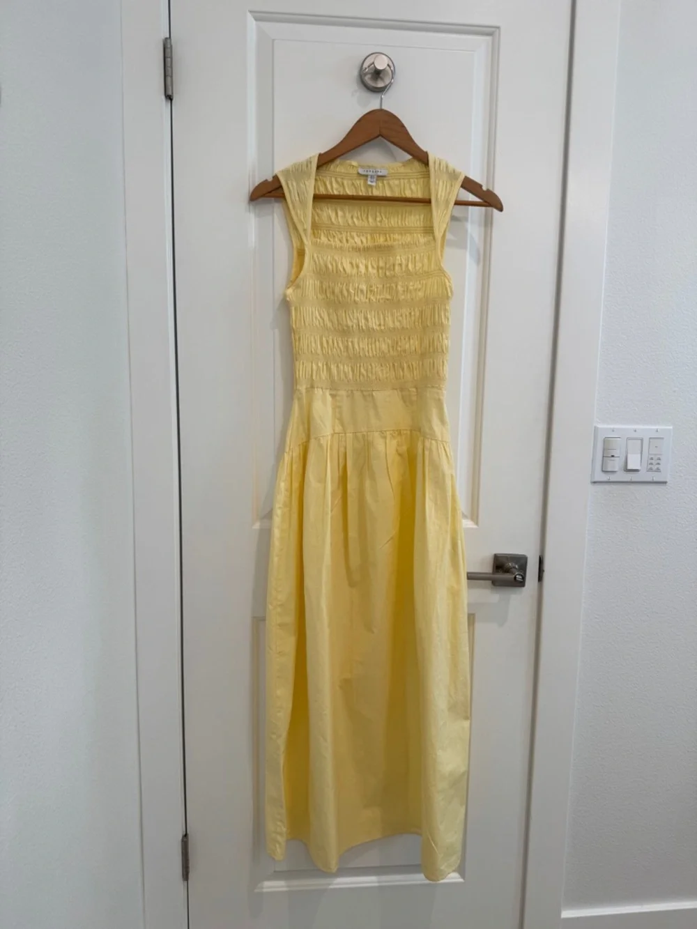 TOPSHOP SHIRRED BUST DROPPED WAIST MIDI POPLIN
DRESS IN BUTTERMILK US Sz 2 - Picture 5 of 12